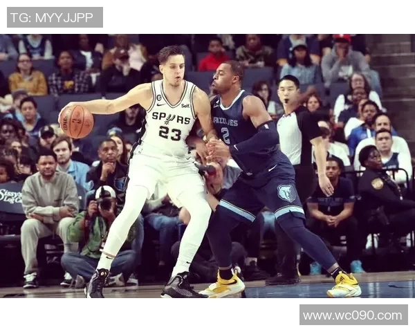 马刺与灰熊季后赛第六场激战回顾关键时刻的精彩瞬间与战术分析 马刺与灰熊季后赛第六场激战回顾关键时刻的精彩瞬间与战术分析